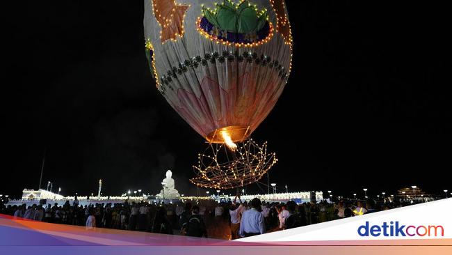 Kemeriahan Festival Balon Udara di Myanmar