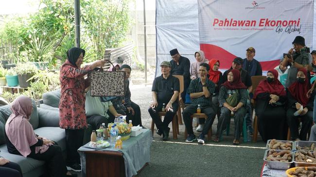 Kurangi Kemiskinan, Risma Akan Kembangkan Program Pahlawan Ekonomi Se-Jatim