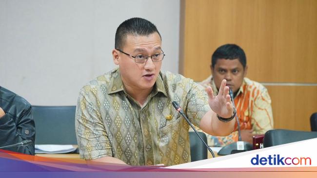 Kenneth DPRD DKI: Pengerukan Kali &amp; Sinergi Antar Dinas Kunci Atasi Banjir