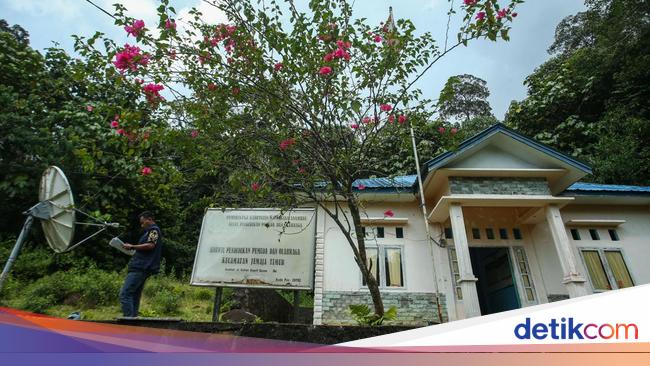 Cerita Pengawas Sekolah di Wilayah 3T Cari Sinyal Sampai 10 Km