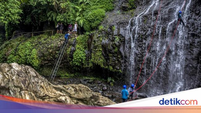 Intip Wisata Tersembunyi Curug Aseupan di Bandung Barat