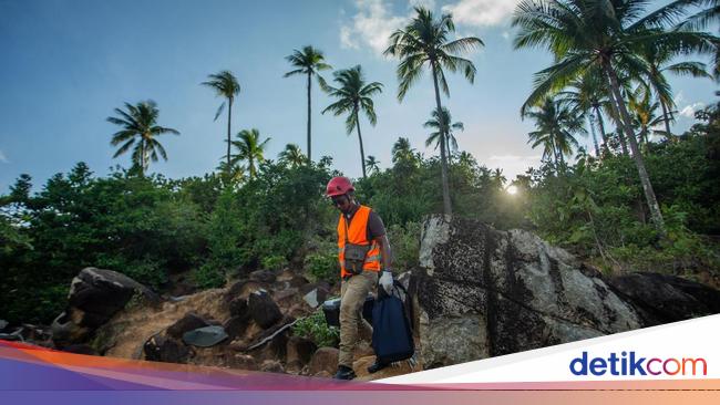 Potret Sang Penjaga Sinyal di Perbatasan Negara RI