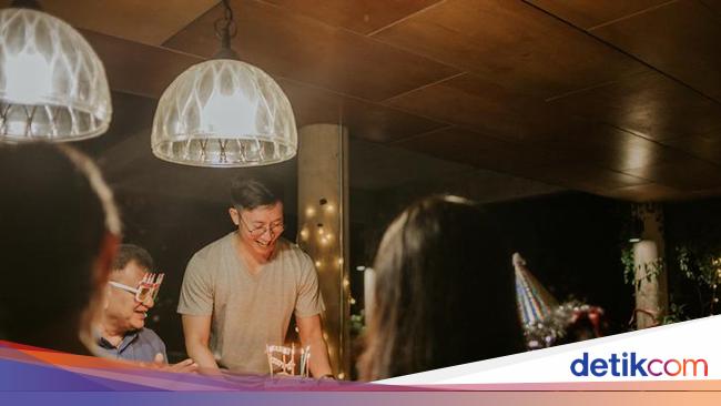 Kakak Beradik Ribut Gegara 'Split Bill' saat Traktir Makan Ayah