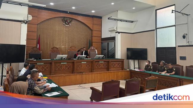 Jadi Tersangka, Tom Lembong Klaim Tak Pernah Ditegur Jokowi Saat Jadi Mendag