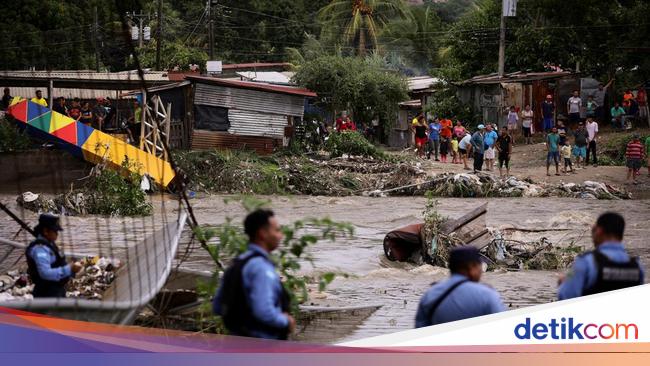 Ratusan Desa di Honduras Terendam Banjir Akibat Badai Sara