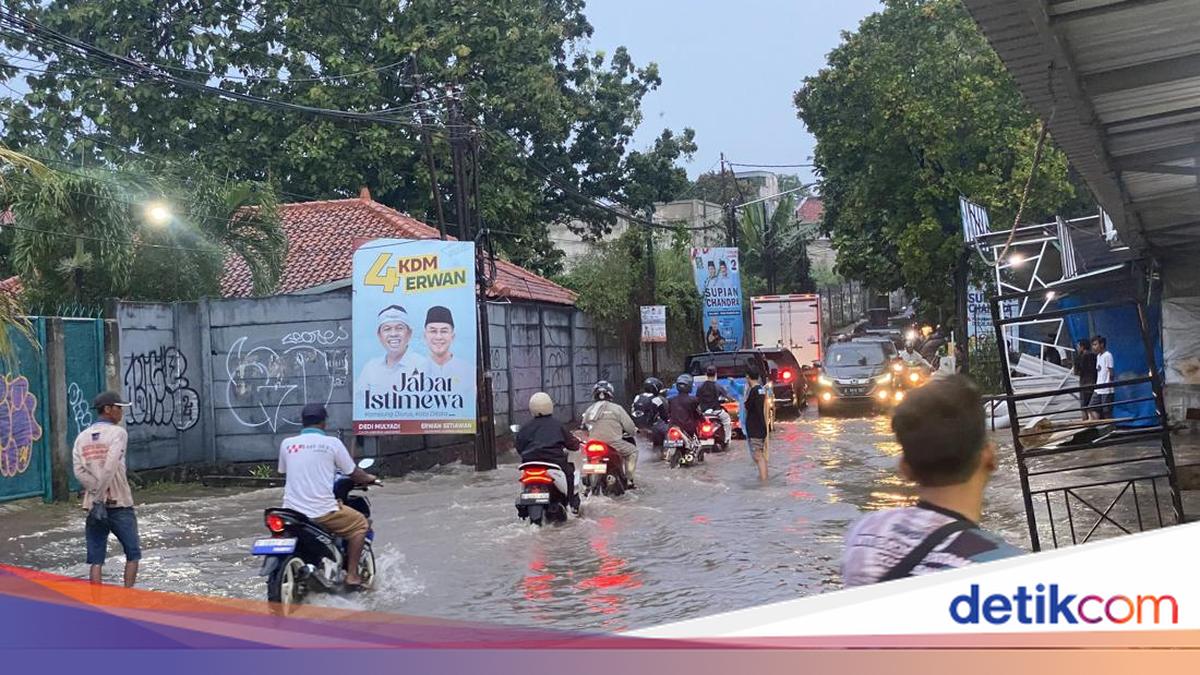 Jalan Bungur Raya di Depok Tergenang Sore Ini, Lalin Macet