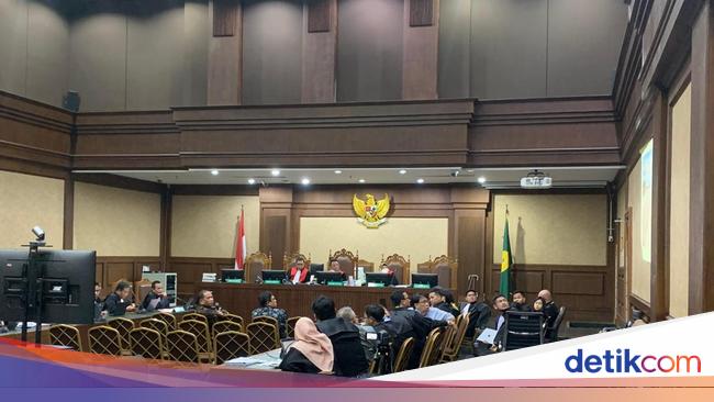 Ahli dari Terdakwa Kasus Korupsi Timah Bilang Uang Negara dan BUMN Berbeda