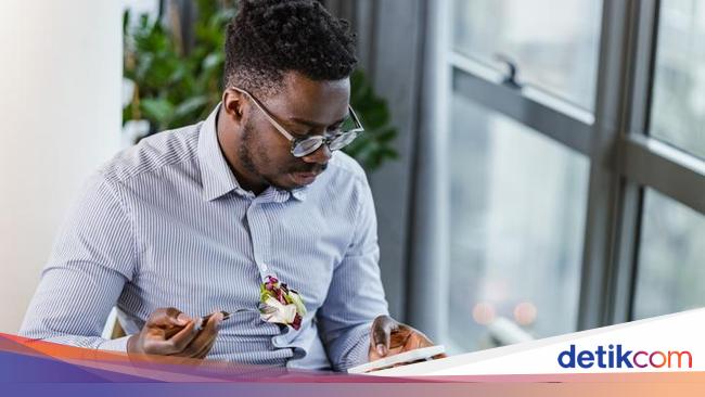 Curi Bekal Makan Siang Manager, Karyawan Ini Dipecat