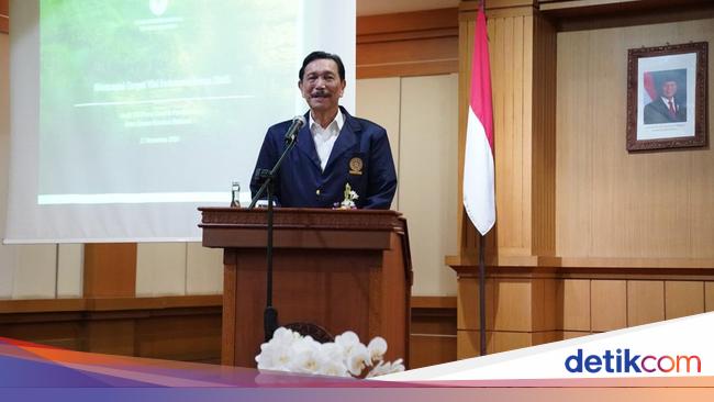 Cerita Luhut Pertama Kali Coba Chat GPT-DeepSeek, Tanya Soal Family Office