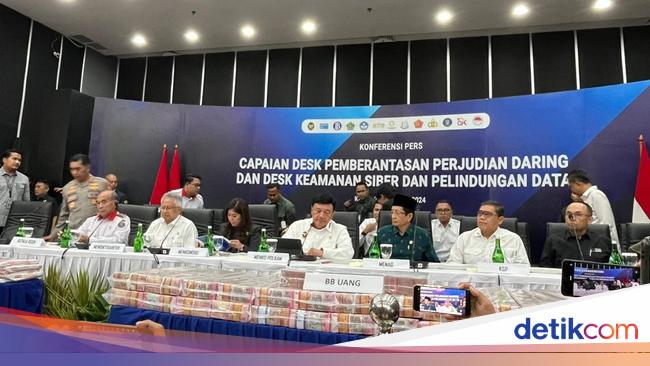 Penampakan Barang Bukti Uang Rp 13 Miliar hingga HP di Kasus Judi Online