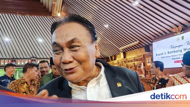 Bambang Pacul Pastikan Kader PDIP Solid Dukung Megawati Jadi Ketum Lagi