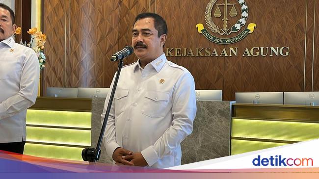 Menteri Imipas Sebut WNA Pembuat Konten Selipkan Duit di Paspor Telah Dicekal