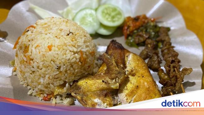 Sambal Taubat: Pedas Nendang! Nasi Diaduk Sambal Bawang yang Jadi Incaran