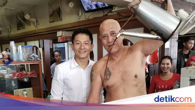 Gaya Keren Rio Haryanto Makan Seafood hingga ke Kopi Asiang