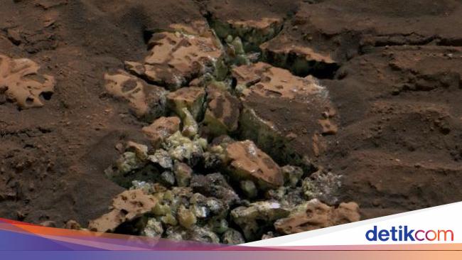 Robot NASA Pecahkan Batu di Mars, Ternyata Mengandung Harta Karun