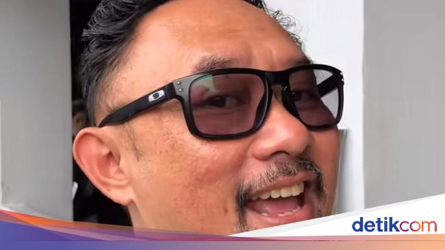 Ronal Surapradja Mengundurkan Diri dari The Prediksi