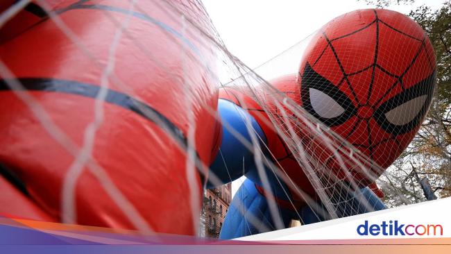 Balon Raksasa Meriahkan Parade Thanksgiving di New York