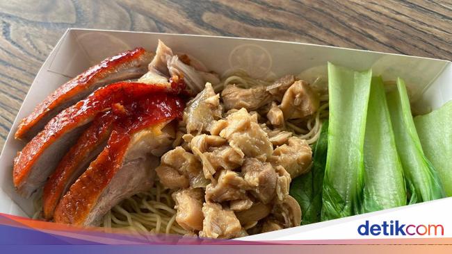 Peking Duck Lovers: Bakmi Topping Bebek Peking yang Garing Empuk