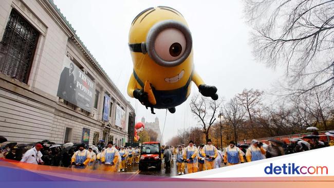 Antusiasme Warga Saksikan Parade Tahunan Thanksgiving di New York