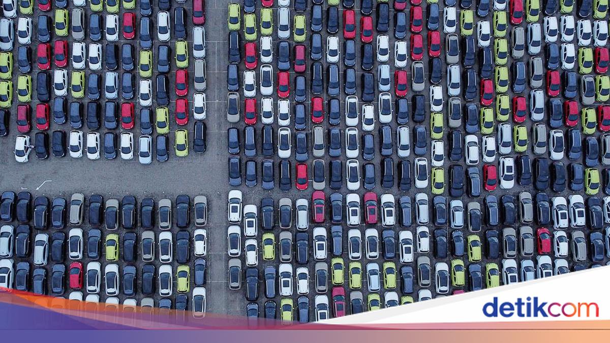 Penjualan Mobil di RI Tiba-tiba Naik, Siapa Pembelinya?
