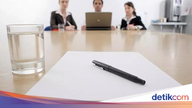 Gegara Minum Air dengan Santai, Karyawan Ini Lolos Wawancara Kerja