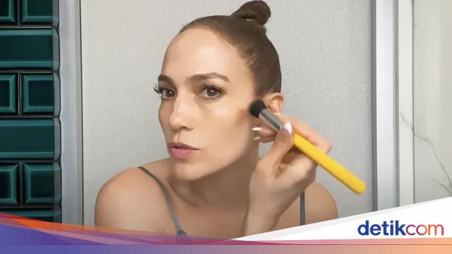 Urutan Skin Preparation Sebelum Makeup yang Tak Boleh Dilewatkan, Anti Crack