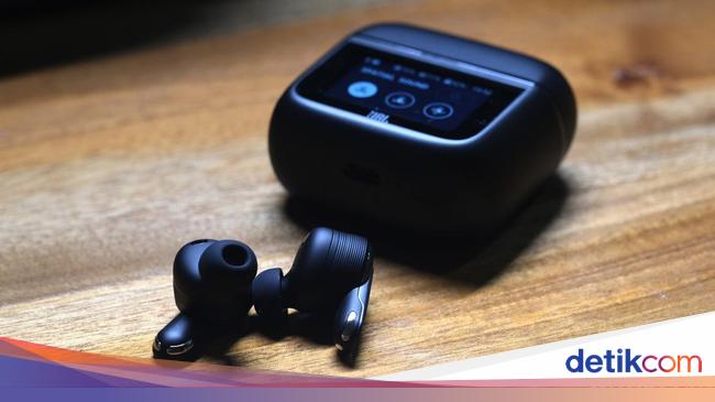 Review JBL Tour Pro 3, Fiturnya Komplit