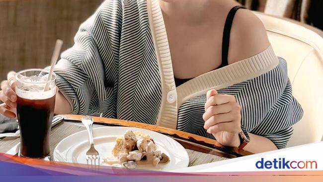 Momen Jessica Wongso Makan Sushi hingga Sandwich Amerika