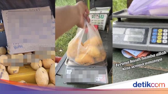 Penjual Mangga Ini Minta Pembeli Timbang dan Bayar Sendiri Saat Ia Salat