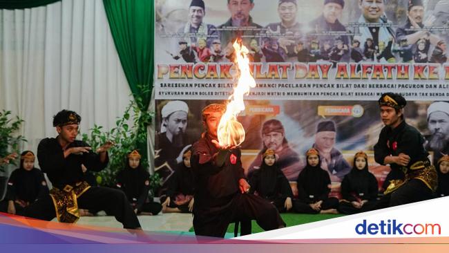 Keren! Permainan Bola Api dari Sukabumi Jadi Warisan Budaya Tak Benda RI