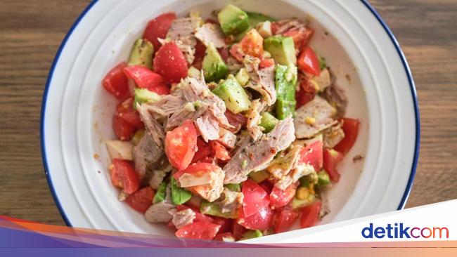 Resep Salad Tuna Alpukat dan Tomat yang Segar Untuk Menu Diet