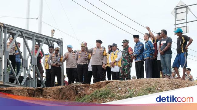 Irjen Iqbal Turun Langsung Melihat Jalan Longsor Riau-Sumbar bareng ...