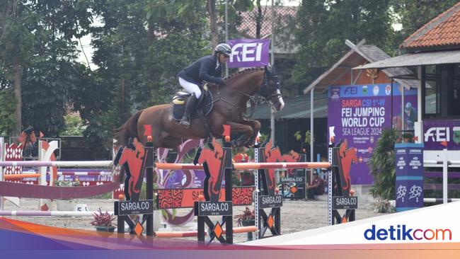 Erwin Yoga Juara FEI Jumping World Cup Sea League 2024 Seri II