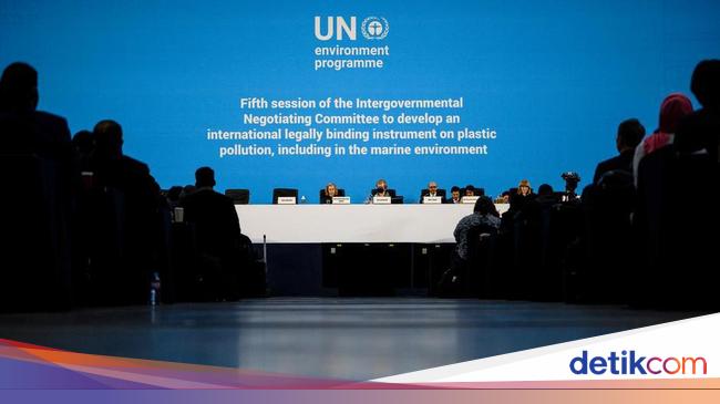 Dunia Gagal Sepakati Berakhirnya Polusi Plastik secara Mengikat