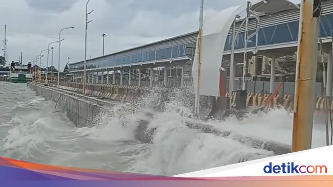 5 Fakta Cuaca Buruk Berdampak Macet di Pelabuhan Merak