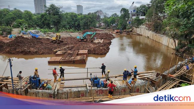 Masuk Musim Hujan, Normalisasi Kali Pesanggrahan Digencarkan