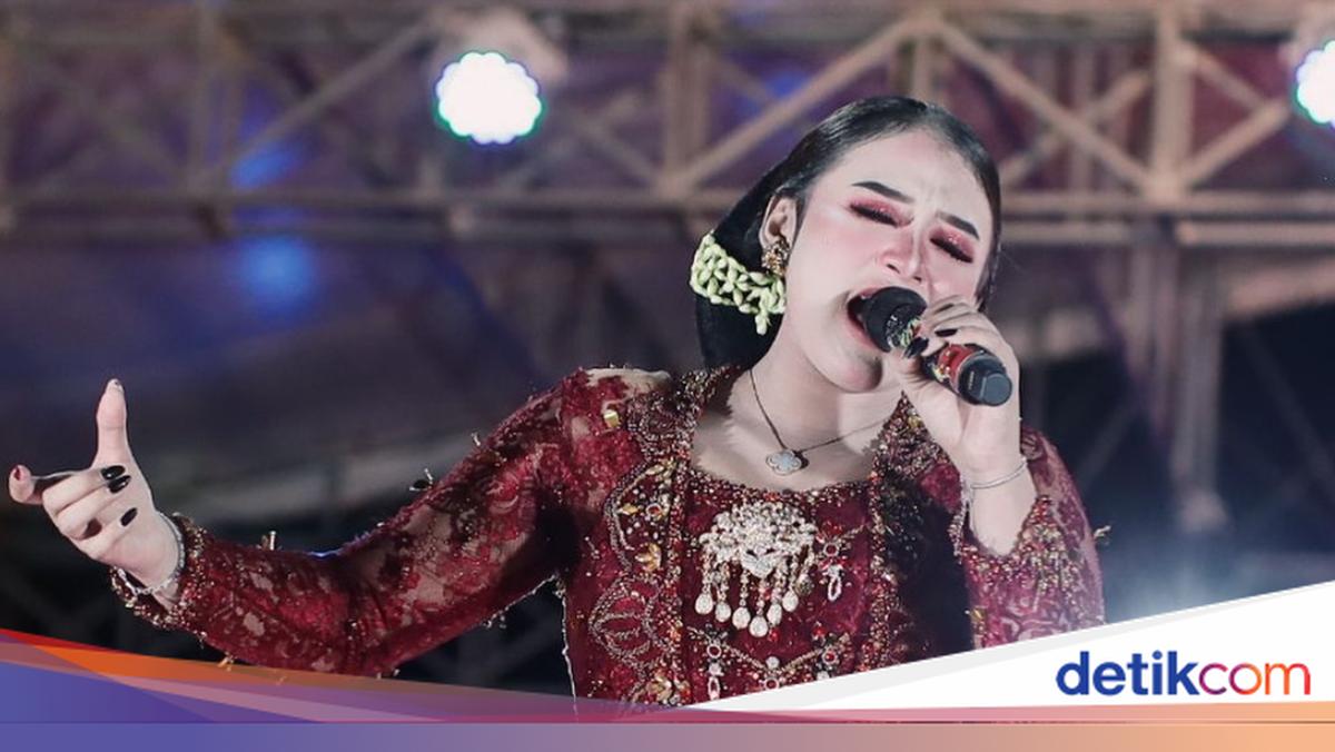 Lirik Lagu Ayang Ayang Niken Salindry Beserta Maknanya, Trending di ...