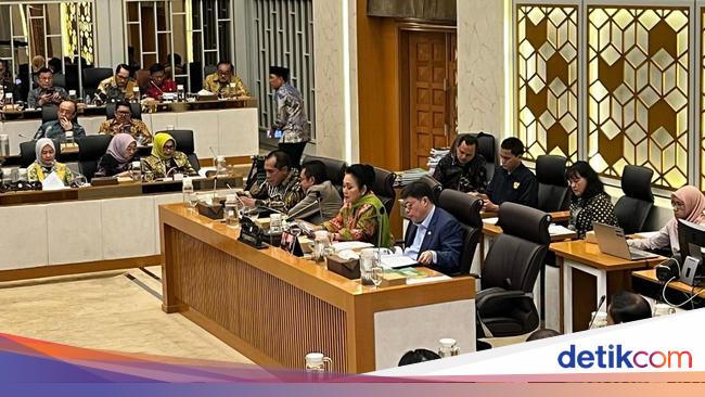 Titiek Soeharto Sebut Petani Susah Dapat Pupuk Subsidi