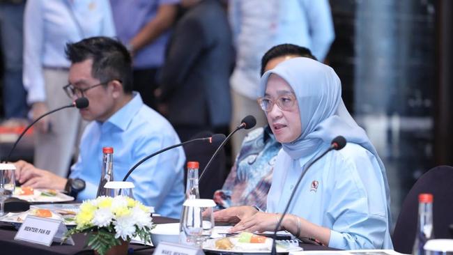 Menteri Rini Dorong Sinergi Lintas Sektor untuk Layanan Digital Pemerintah