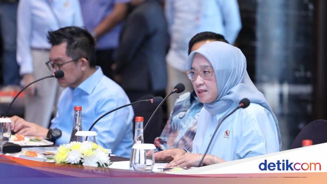 Menteri Rini Dorong Sinergi Lintas Sektor untuk Layanan Digital Pemerintah