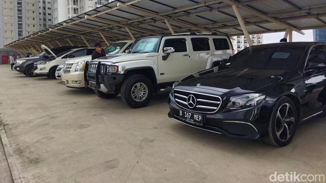 Deretan Mobil Mewah Ikut Dilelang KPK, Ada Mercedes-Benz hingga Hummer