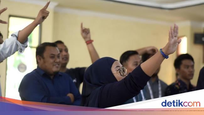 Antusiasme Tour Guide Sumenep Ikut Pelatihan Bahasa Inggris Digital