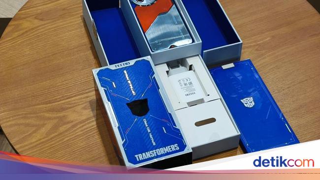 Keren! Unboxing Tecno Spark 30 Pro Edisi Transformers