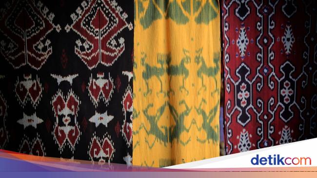 Jadi Dress Code Upacara HUT RI, Apa Itu Wastra Nusantara dan Contohnya?