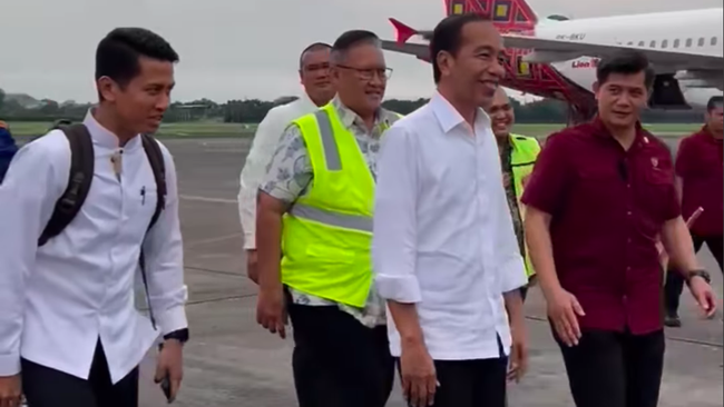 Jokowi Unggah Video Terbang ke Jakarta: Akan Bertemu Para Sahabat