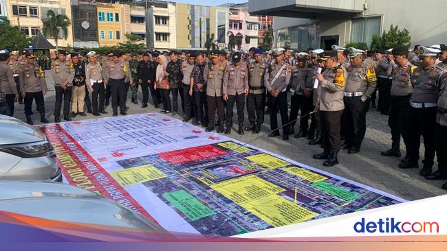 Ratusan Personel Gabungan Diterjunkan Amankan Pleno KPU Riau