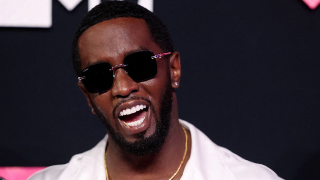 Diddy Hadapi 20 Gugatan Pidana, Termasuk Gantung Wanita di Balkon Apartemen