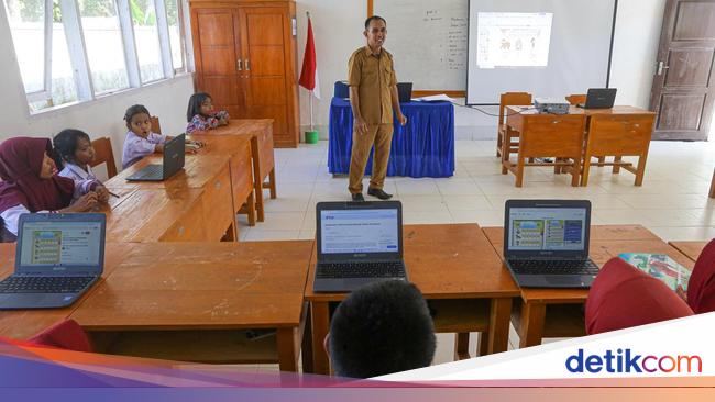 Dari Papan Tulis ke Layar Cahaya: SD di Pedalaman Konawe Menuju Era Digital