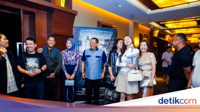 Nonton Film 'Negeri Para Ketua', Bamsoet Ingatkan Pentingnya Persatuan