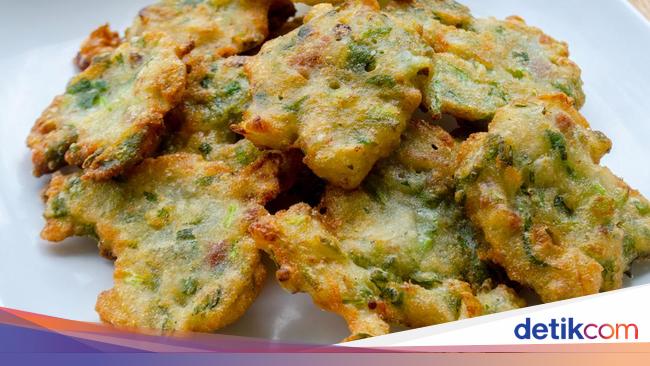 Resep Bakwan Daun Bawang dan Kucai yang Renyah Garing Untuk Camilan